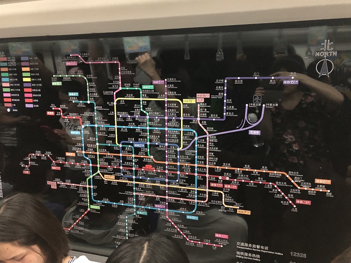 北京の地下鉄5号線の車内